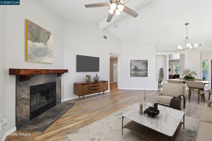 Property Photo: 2118 Connie Ln CA 94561