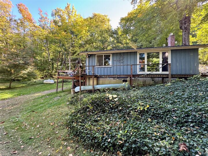 Property Photo: 9816 E Lake Road PA 16428