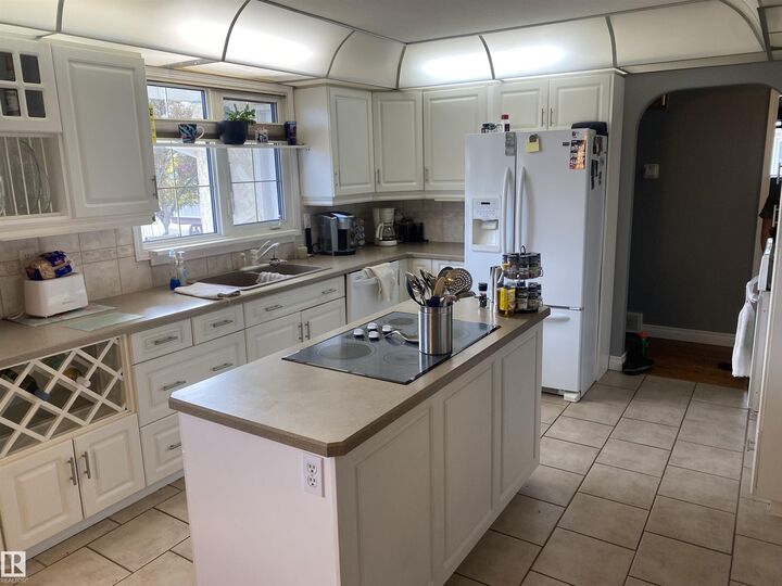 Property Photo:  4719 47 Street  AB T0A 1N0 