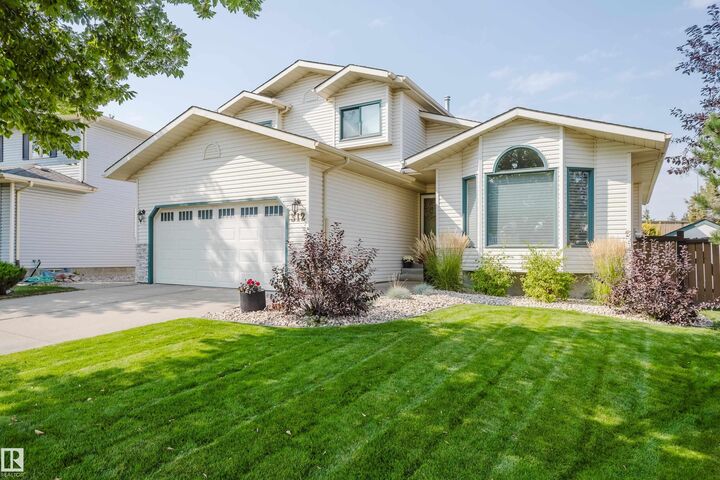 312 Buchanan Way NW  Edmonton AB T6R 2B4 photo