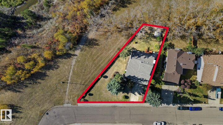Property Photo: 1804 114 Street NW AB T6J 4V1