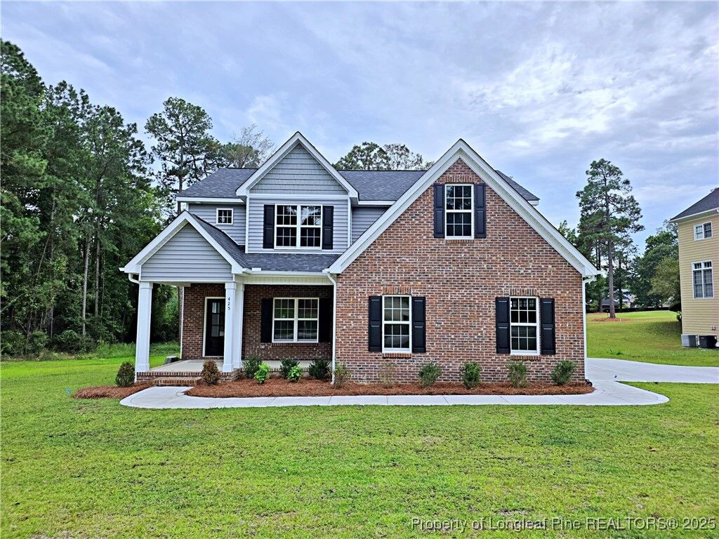 Property Photo: 425 Shawcroft Road NC 28311