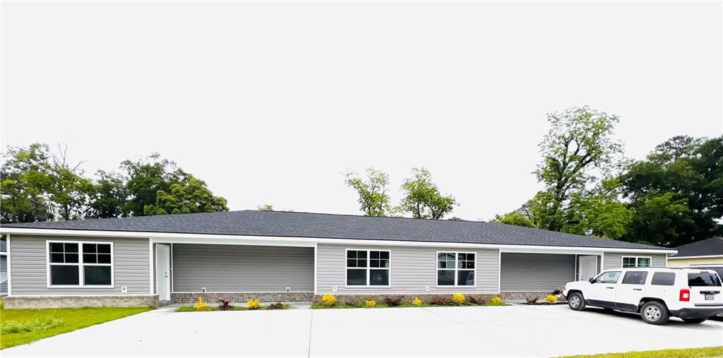 Property Photo: 34 SW Pine Street GA 31316