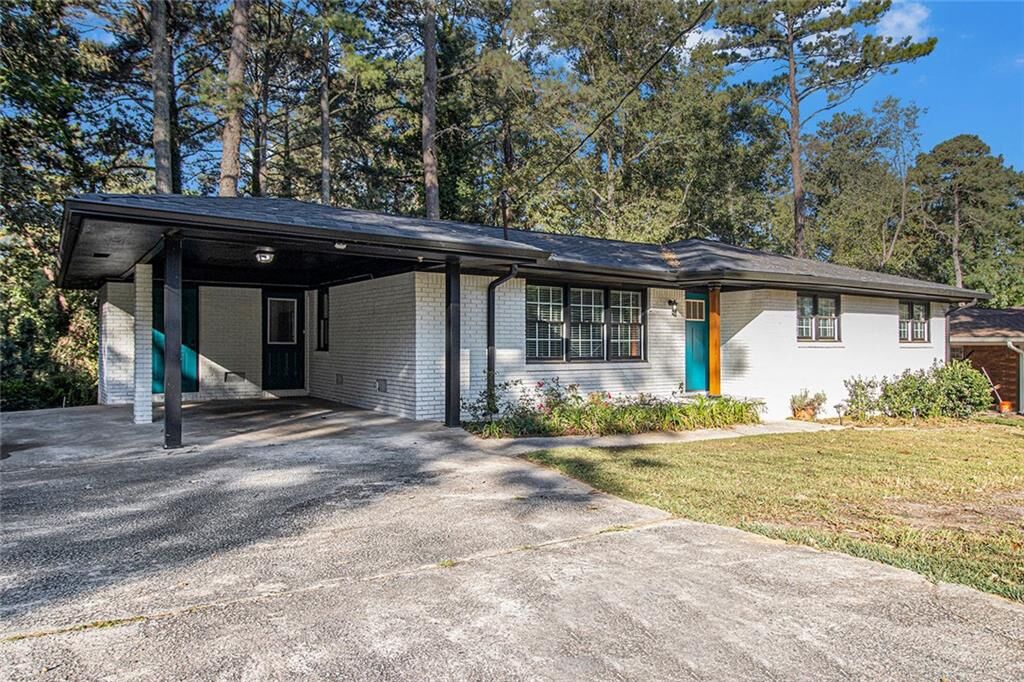 Property Photo: 2425 Clifton Springs Road GA 30034