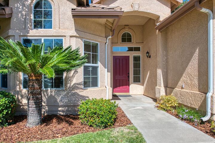 Property Photo:  1138 E Royal Dornoch Avenue  CA 93730