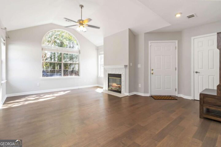 Property Photo: 2191 Rockbridge Road 1602 GA 30087