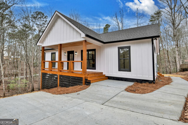 Property Photo: 76 Cypress Circle GA 30540