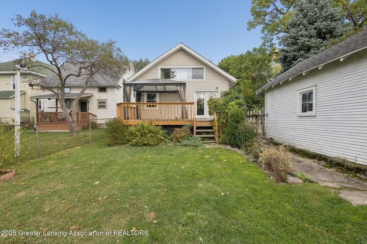 Property Photo: 418 Clifford Street MI 48912