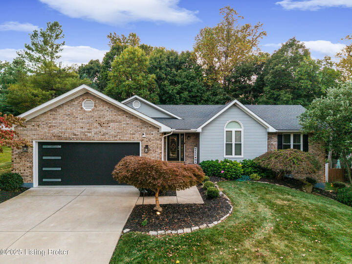 Property Photo: 4605 Shadyview Dr IN 47119
