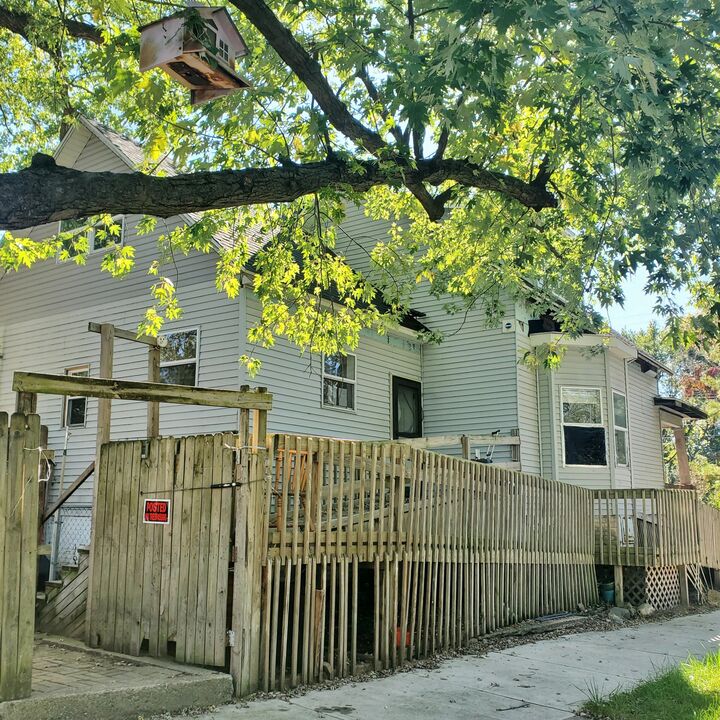 Property Photo: 1621 W 10th Street IN 46360