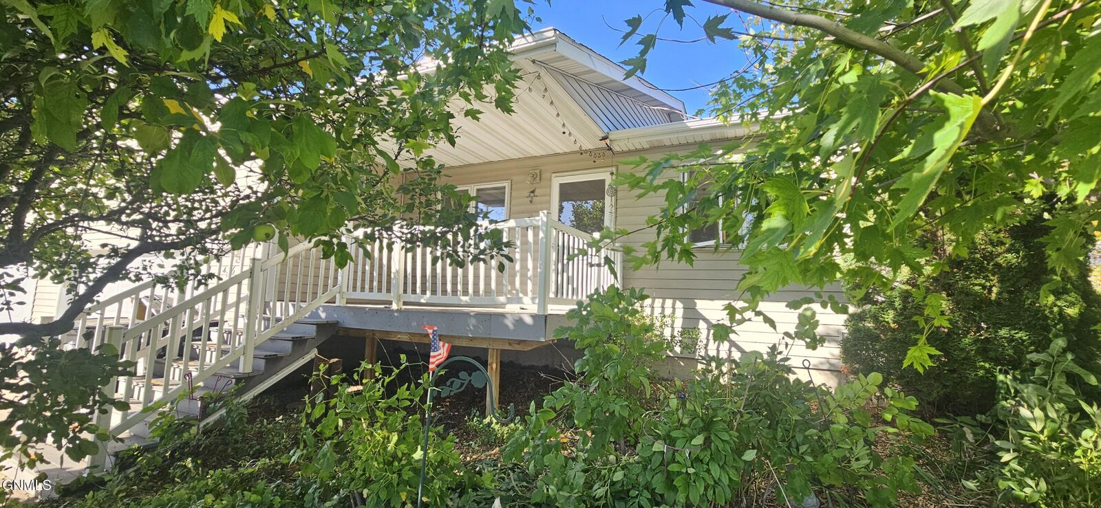 Property Photo: 436 Calgary Avenue E ND 58503
