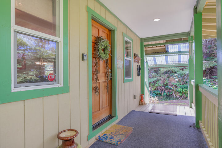 Property Photo: 11-3888 Liona St HI 96785