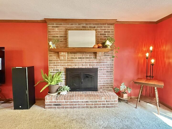 Property Photo: 749 Saint Thomas Court IN 47711