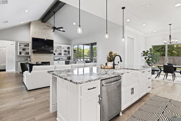 Property Photo:  213 Lafoy Ln  TX 75650 