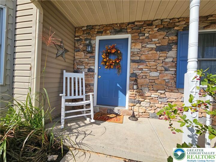 Property Photo:  4408 Valley Green Drive  PA 18078 