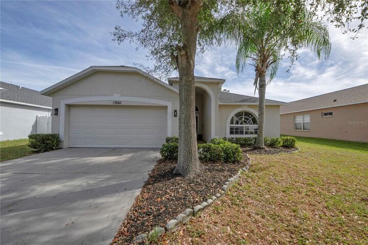 Property Photo:  13561 Fladgate Mark Drive  FL 33579 