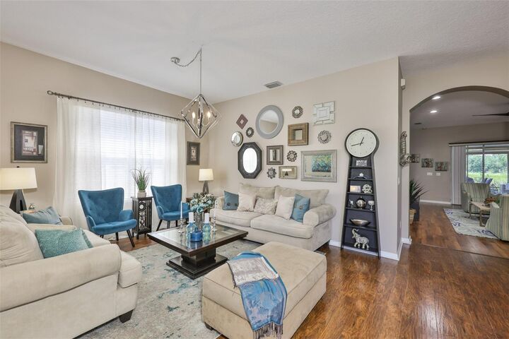 Property Photo:  1204 Facet View Way  FL 33594 