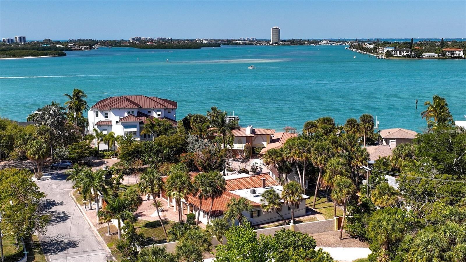 Property Photo: 25 Lands End Lane FL 34242
