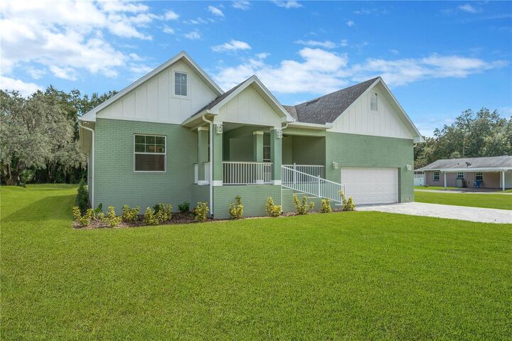 Property Photo:  12484 Green Oak Lane  FL 33525 