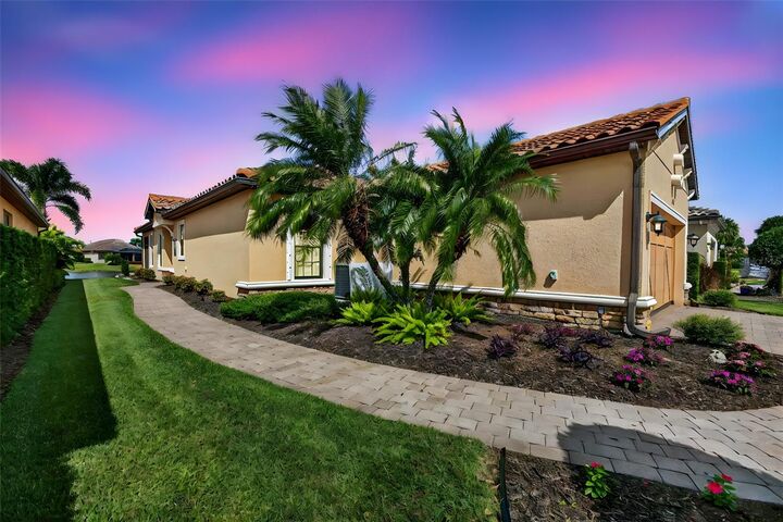 Property Photo: 13327 Torresina Terrace FL 34211