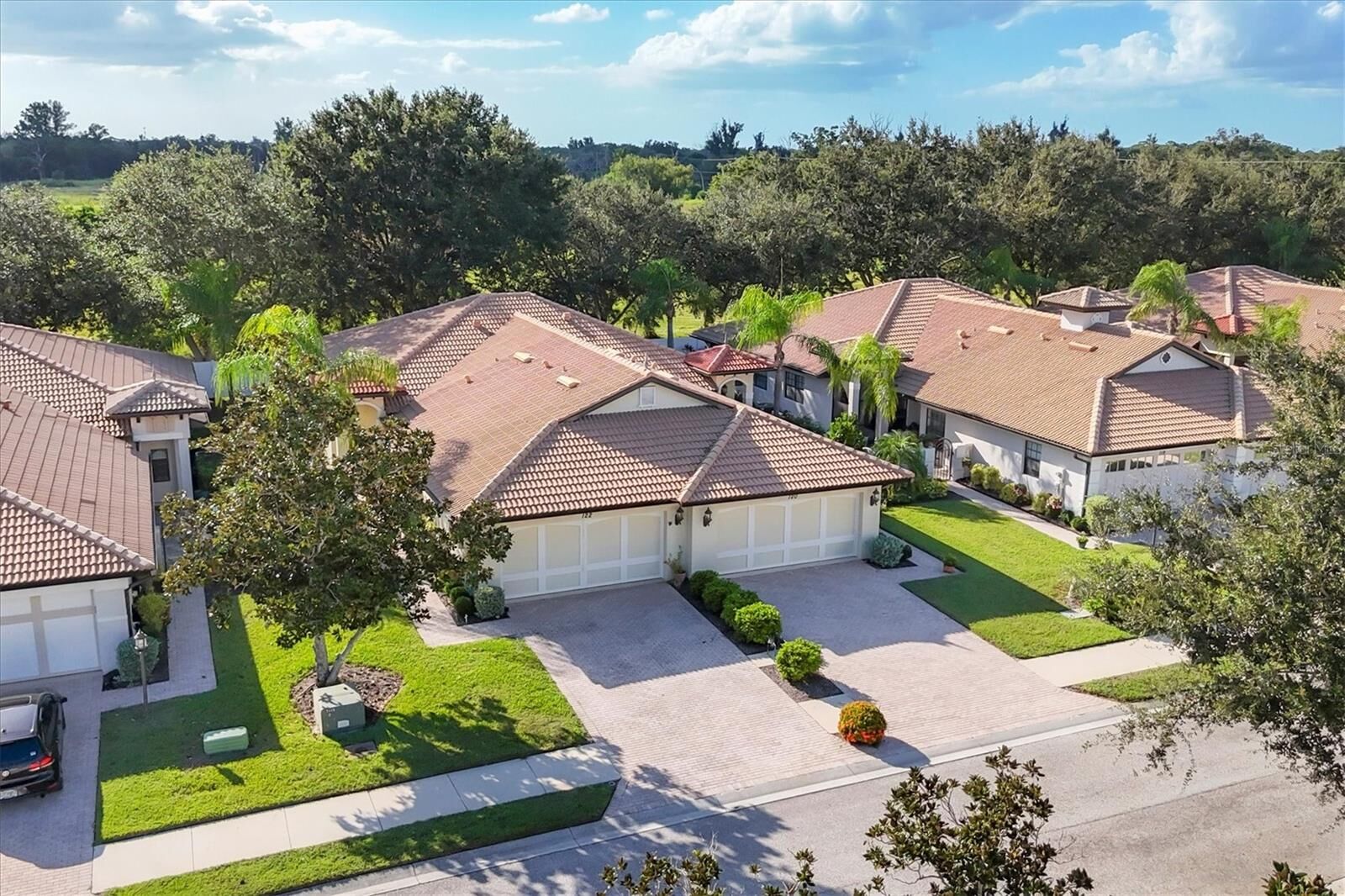 Property Photo: 122 Preserve Place FL 34275