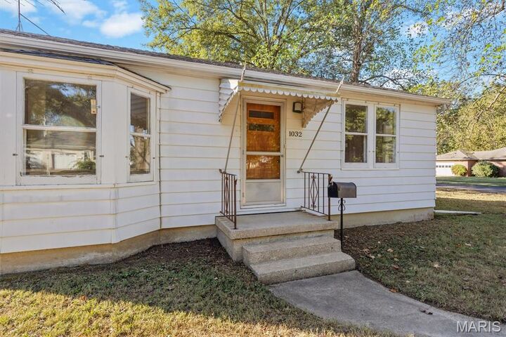 Property Photo: 1032 W Madison Street IL 62258