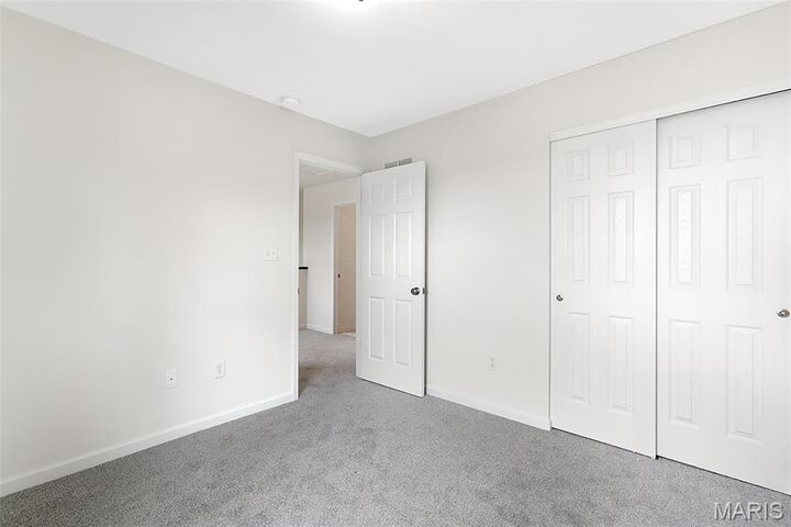 Property Photo:  613 Fence Row  MO 63385 