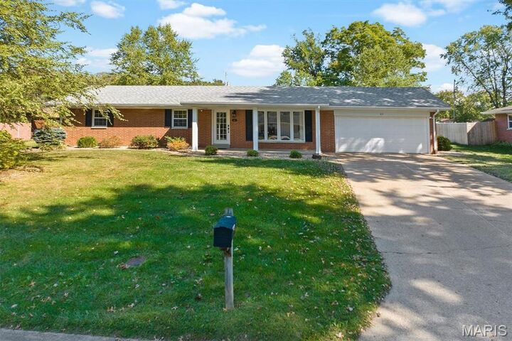 45 Fenwood Drive  Belleville IL 62220 photo