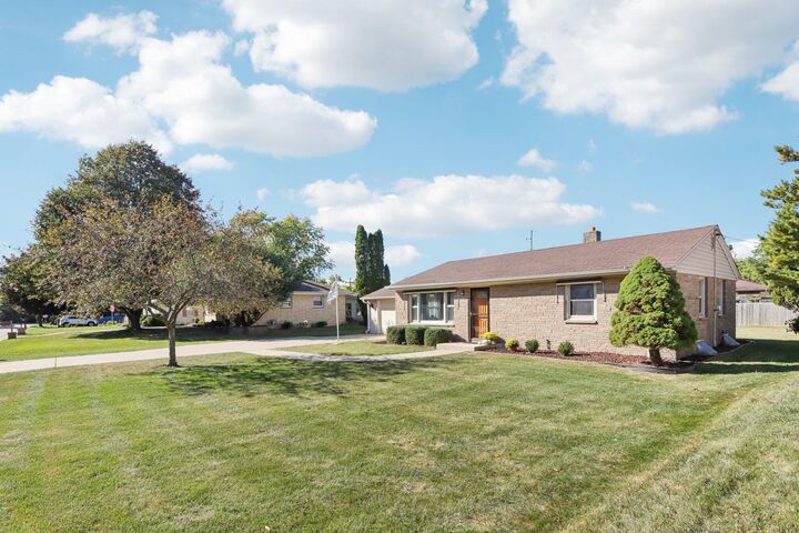 Property Photo: 2830 Oregon St WI 53405