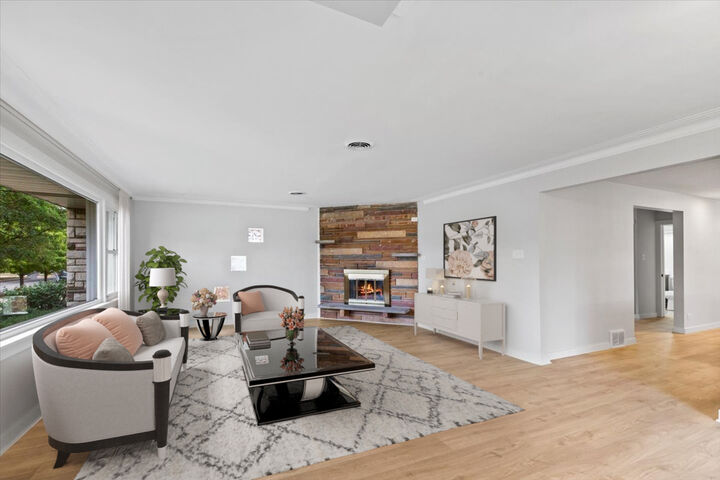Property Photo: 10206 S Saint Louis Avenue IL 60805