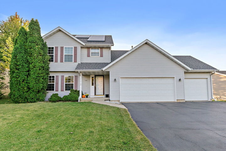 Property Photo: 1143 Quail Run IL 60115