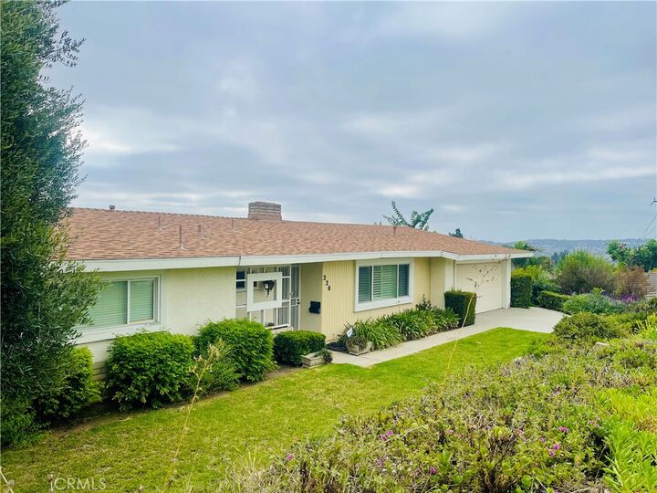 Property Photo:  220 Olinda Avenue  CA 90631 