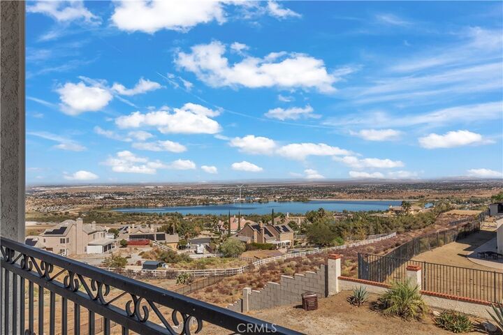 Property Photo:  345 Lakeview  CA 93551 