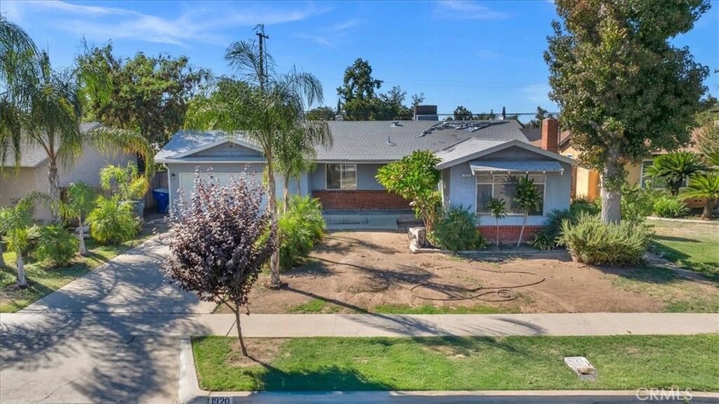Property Photo:  1920 S Baird  CA 93702 