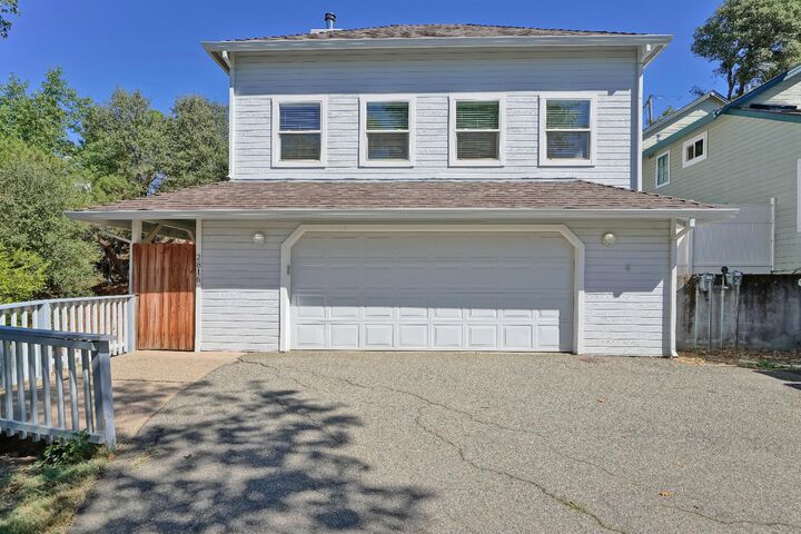 Property Photo: 2816 Holly Court CA 95667