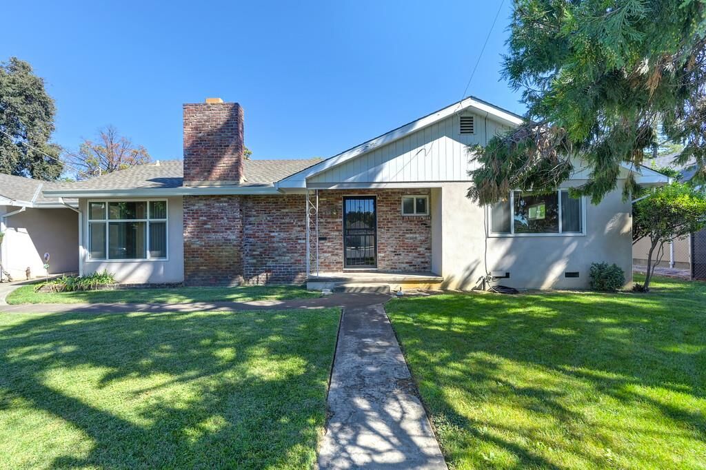 Property Photo:  637 Myrtle Avenue  CA 95605 