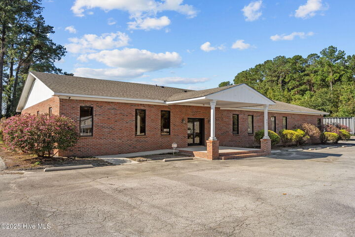 Property Photo: 441 Kinston Highway NC 28574