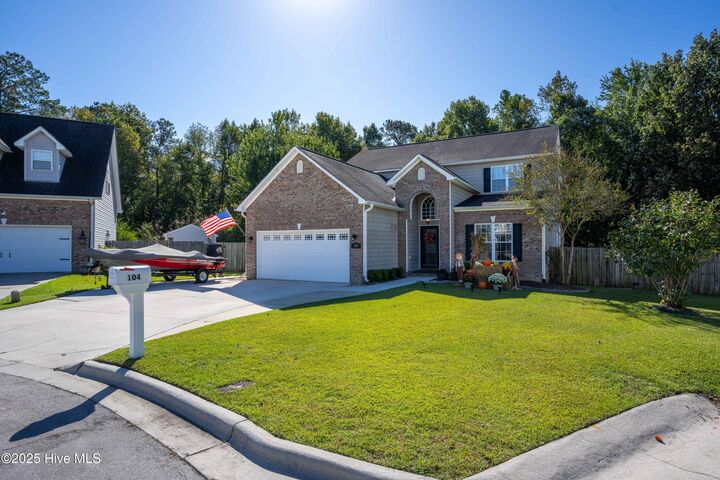 Property Photo:  104 Highwood Court  NC 28546 