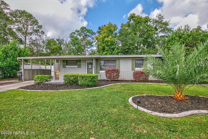 Property Photo: 2222 Bills Drive FL 32210