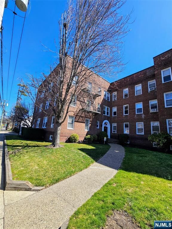 Property Photo:  975-995 Teaneck  NJ 07666