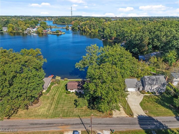 Property Photo: 715 Jolson Avenue OH 44319
