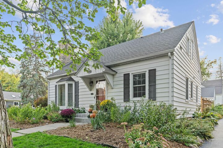 Property Photo:  3660 Glenhurst Avenue  MN 55416