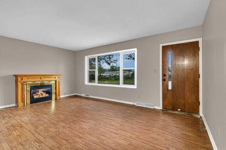 Property Photo:  518 W 5th Street  MN 55355 