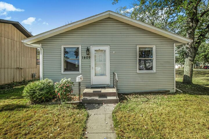 Property Photo:  1409 3rd Avenue S  MN 56379 