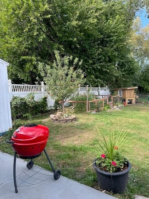 Property Photo: 7850 61st Avenue N MN 55428
