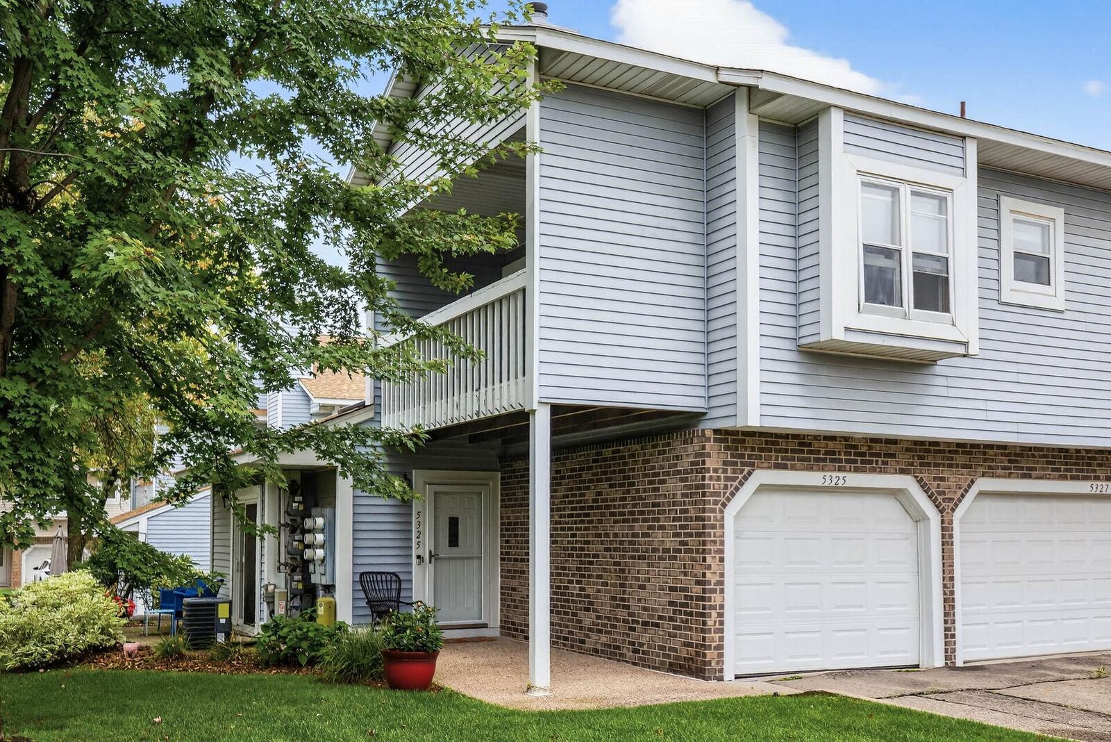 Property Photo: 5325 Highpointe Terrace MN 55437