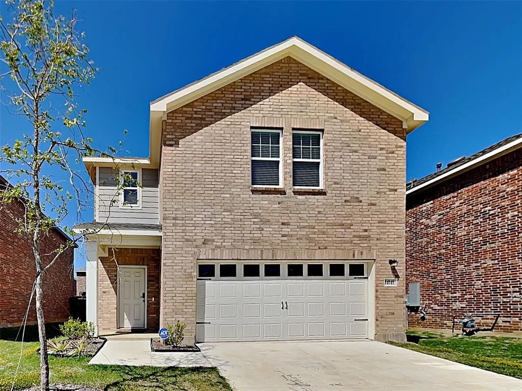 Property Photo: 14141 Emeric Street TX 76258