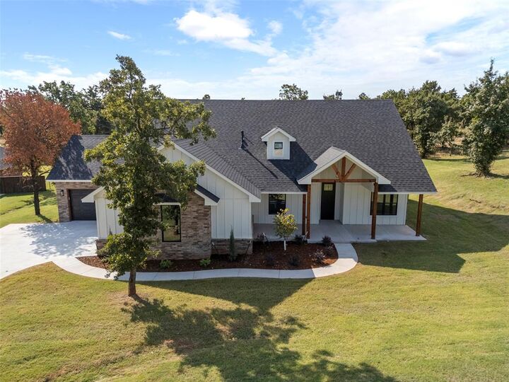 Property Photo: 2973 Twisted Oak Drive OK 73044