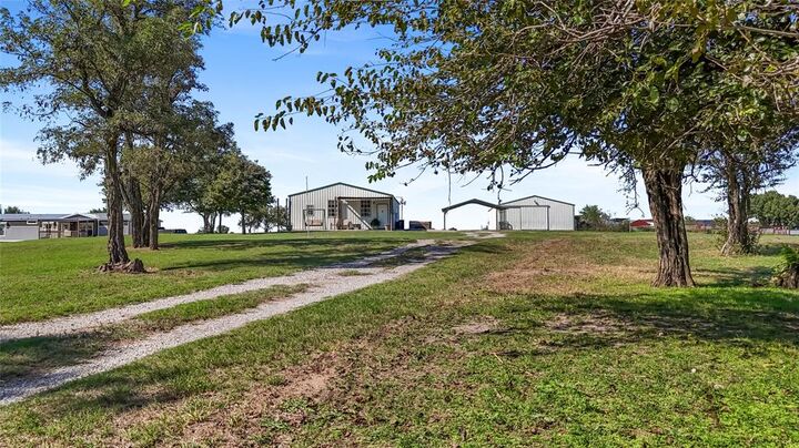 Property Photo: 16925 W Wilshire Boulevard OK 73099