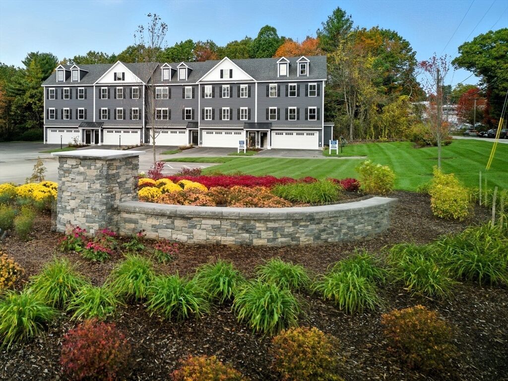 Property Photo: 11 Elise Avenue 91 NH 03053